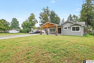 8525 Lafayette Avenue, Omaha, NE 68114