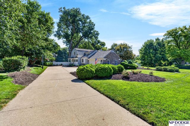 1877 S 107th Street, Omaha, NE 68124