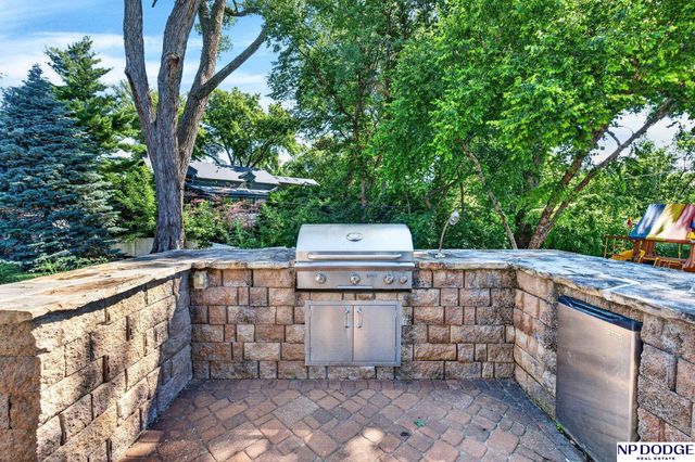 1877 S 107th Street, Omaha, NE 68124