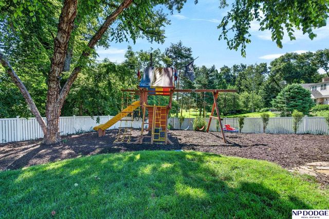 1877 S 107th Street, Omaha, NE 68124