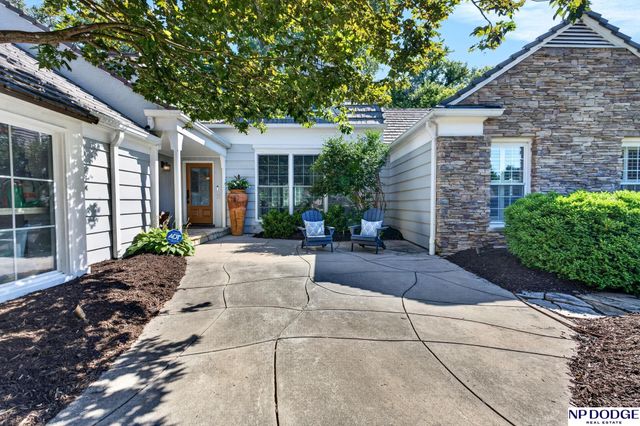 1877 S 107th Street, Omaha, NE 68124