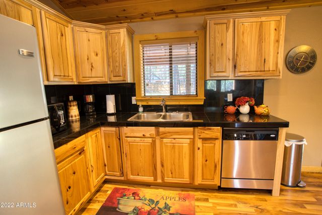 905 W NAVAJO Lane, Lakeside, AZ 85929