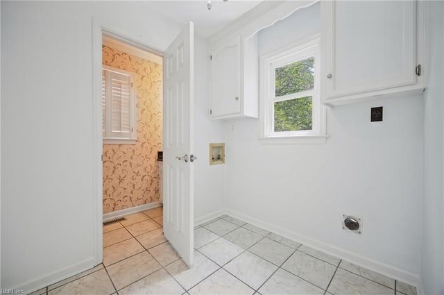 1836 Summerhedge CLS, Virginia Beach, VA 23456
