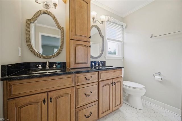 1836 Summerhedge CLS, Virginia Beach, VA 23456