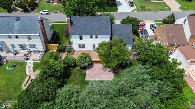 1836 Summerhedge CLS, Virginia Beach, VA 23456