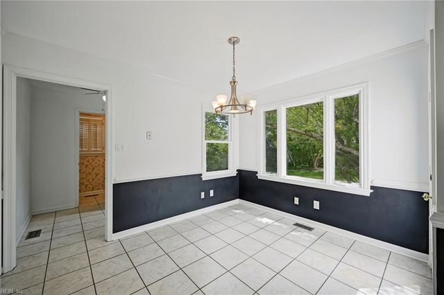 1836 Summerhedge CLS, Virginia Beach, VA 23456