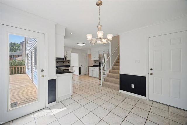1836 Summerhedge CLS, Virginia Beach, VA 23456