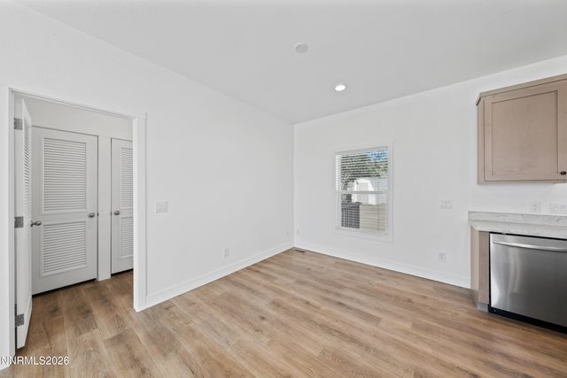 10 Grosh Avenue, Dayton, NV 89403