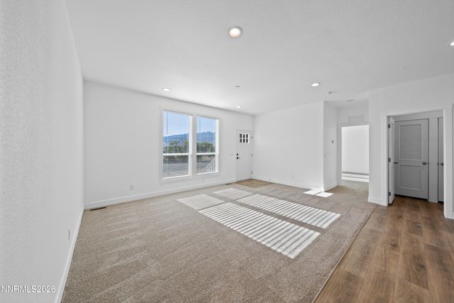 10 Grosh Avenue, Dayton, NV 89403