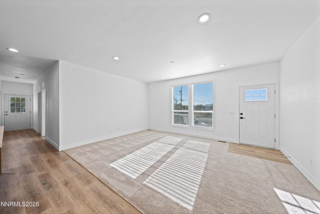 10 Grosh Avenue, Dayton, NV 89403
