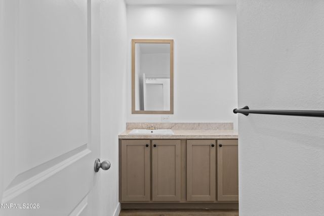 10 Grosh Avenue, Dayton, NV 89403