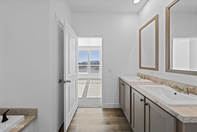 10 Grosh Avenue, Dayton, NV 89403