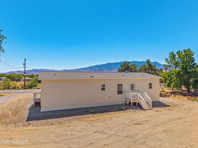 10 Grosh Avenue, Dayton, NV 89403