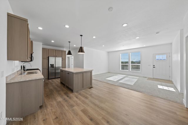 10 Grosh Avenue, Dayton, NV 89403