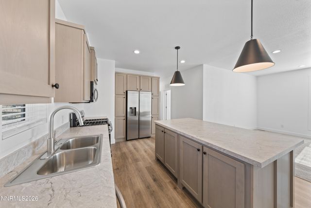 10 Grosh Avenue, Dayton, NV 89403