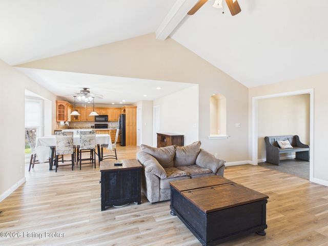 453 Oak Tree Way, Taylorsville, KY 40071