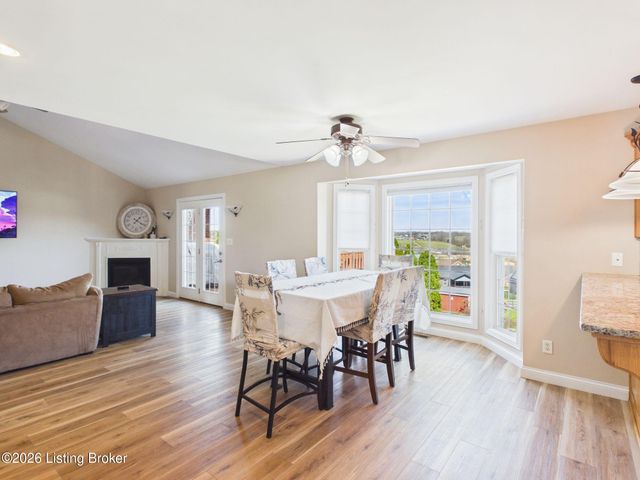 453 Oak Tree Way, Taylorsville, KY 40071