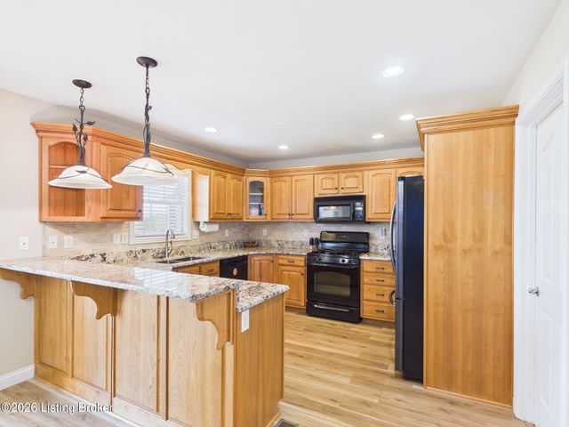 453 Oak Tree Way, Taylorsville, KY 40071