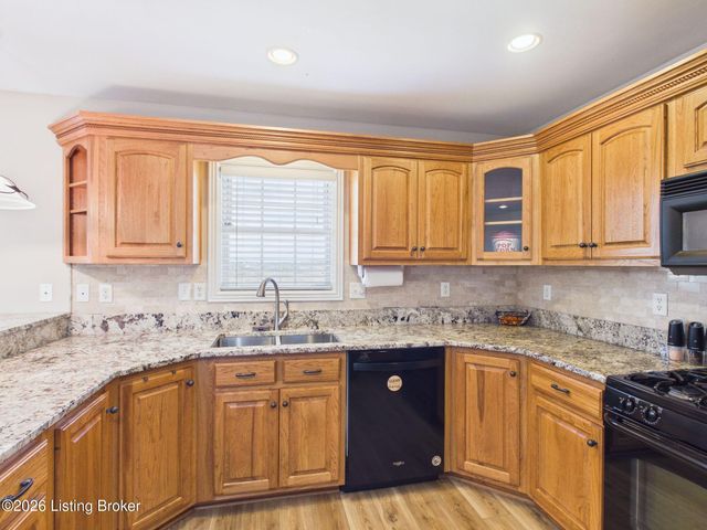 453 Oak Tree Way, Taylorsville, KY 40071