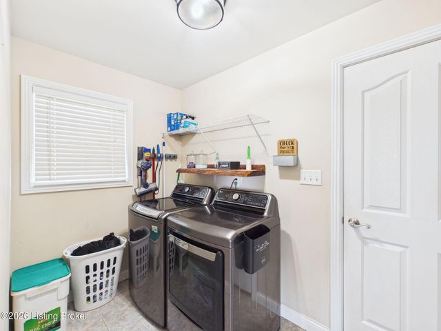 453 Oak Tree Way, Taylorsville, KY 40071