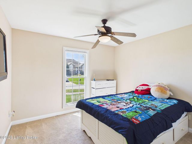 453 Oak Tree Way, Taylorsville, KY 40071