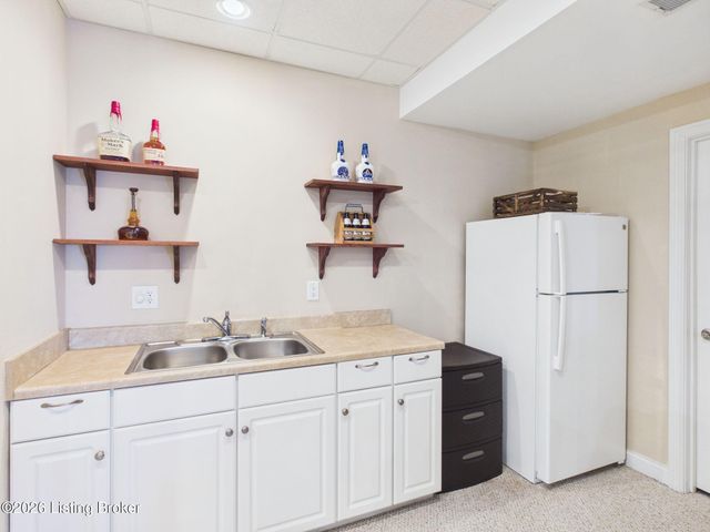 453 Oak Tree Way, Taylorsville, KY 40071