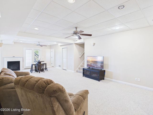 453 Oak Tree Way, Taylorsville, KY 40071