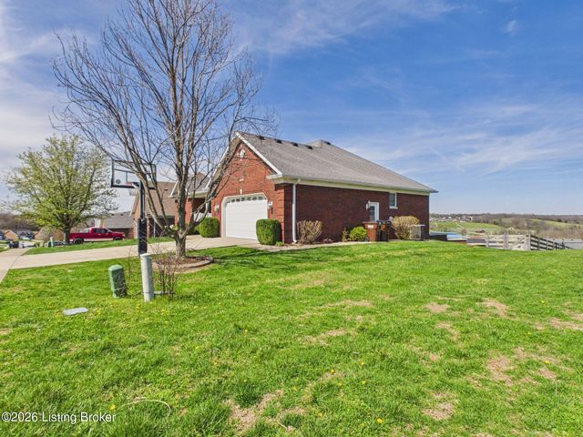 453 Oak Tree Way, Taylorsville, KY 40071