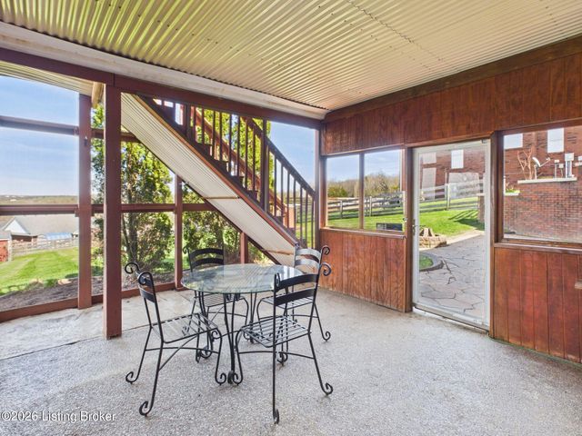 453 Oak Tree Way, Taylorsville, KY 40071