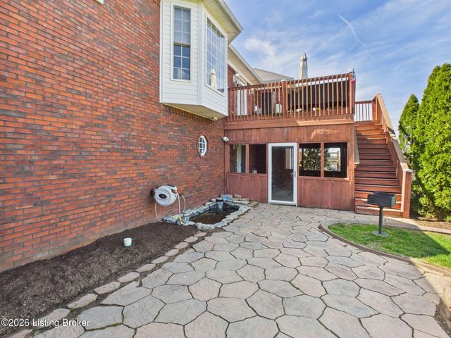 453 Oak Tree Way, Taylorsville, KY 40071