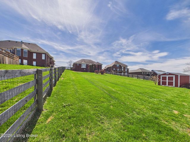 453 Oak Tree Way, Taylorsville, KY 40071