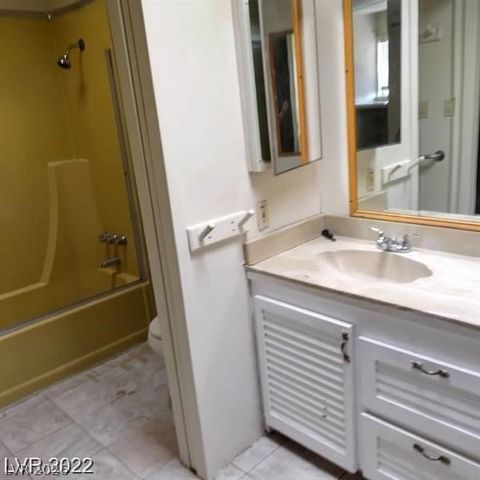 5495 Everglade Street, Las Vegas, NV 89142