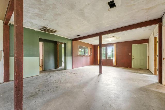 6970 County Road 605, Dayton, TX 77535