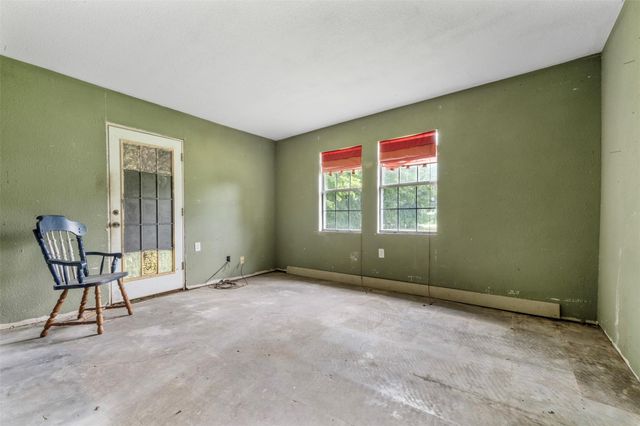 6970 County Road 605, Dayton, TX 77535