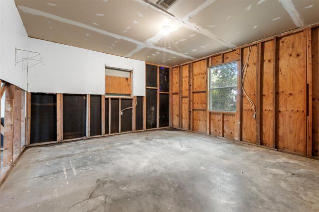 6970 County Road 605, Dayton, TX 77535