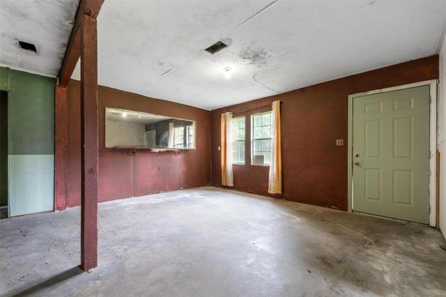 6970 County Road 605, Dayton, TX 77535