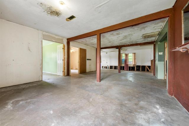 6970 County Road 605, Dayton, TX 77535