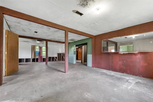 6970 County Road 605, Dayton, TX 77535