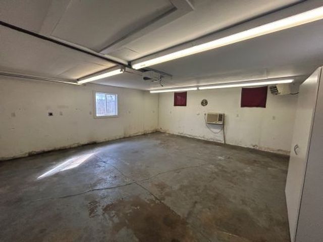 245 Robinson Drive, Morris, IL 60450