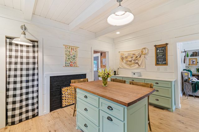 3237 Williamsport Pike, Williamsport, TN 38487