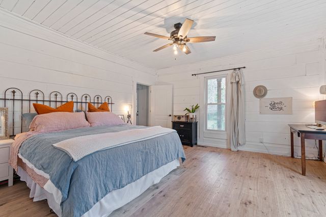 3237 Williamsport Pike, Williamsport, TN 38487