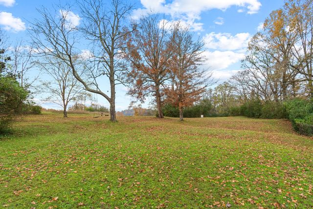 3237 Williamsport Pike, Williamsport, TN 38487