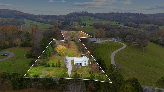 3237 Williamsport Pike, Williamsport, TN 38487