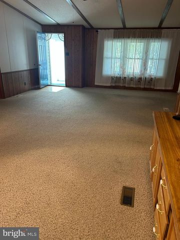 102 LARIAT RD, Middle River, MD 21220