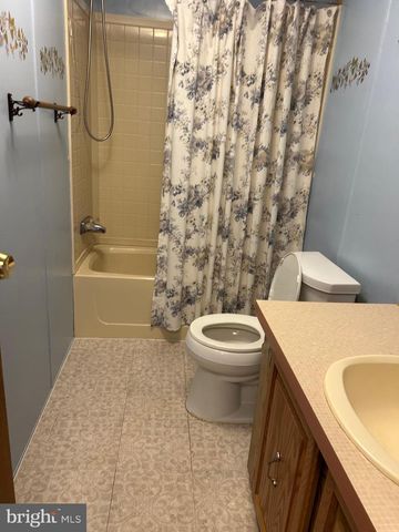 102 LARIAT RD, Middle River, MD 21220