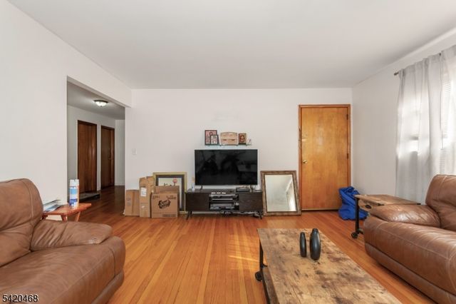 356 Boyden Ave, Maplewood Twp., NJ 07040