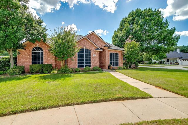 504 Amanda Court, Burleson, TX 76028