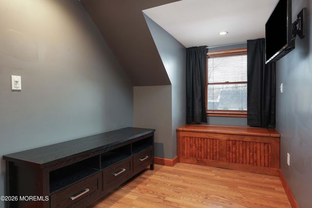 664 Summit Avenue, Kenilworth, NJ 07033