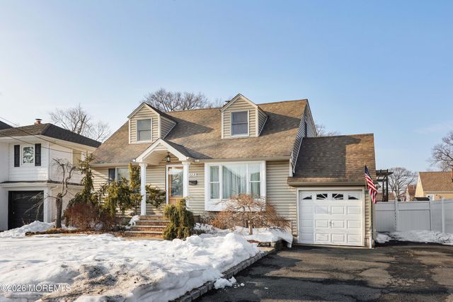664 Summit Avenue, Kenilworth, NJ 07033