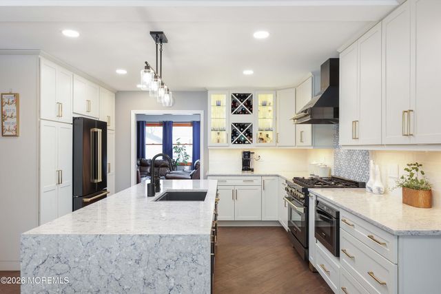 664 Summit Avenue, Kenilworth, NJ 07033